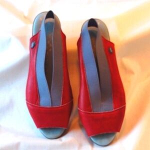 Cloud Peep Toe Sandal Caliper Leather